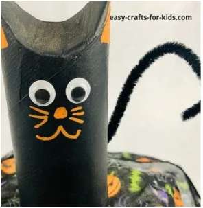 Kitty, Kitty, Spooooky Kitty out of one of our favorite recycled materials – Recycled Crafts – cybercraftworks